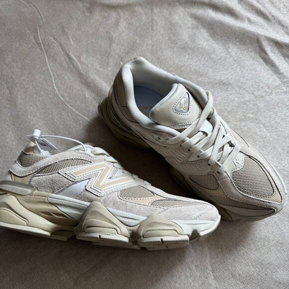 New Balance 9060 Sea Salt Moonbeam Sneakers - Picture 2 of 7